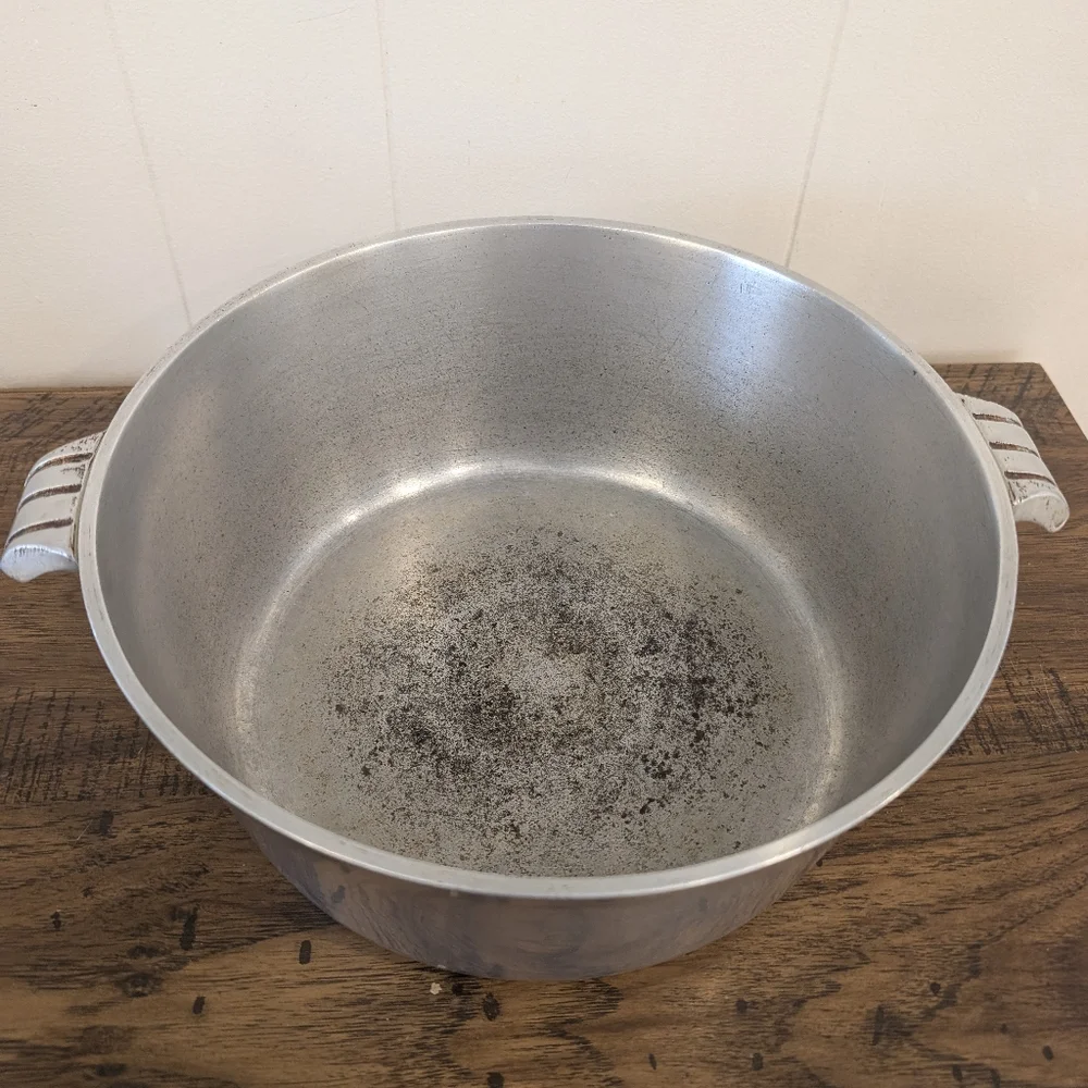 Vintage Luster Lite Montgomery Ward Dutch Oven Stock Pot w/Lid And Trivet